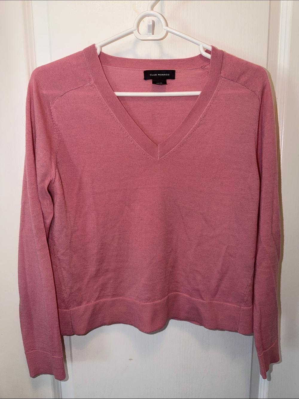 Club Monaco Dusty Rose V-Neck 100% Wool Sweater